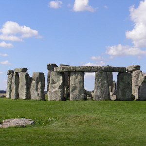 800px Stonehenge2007 07 30